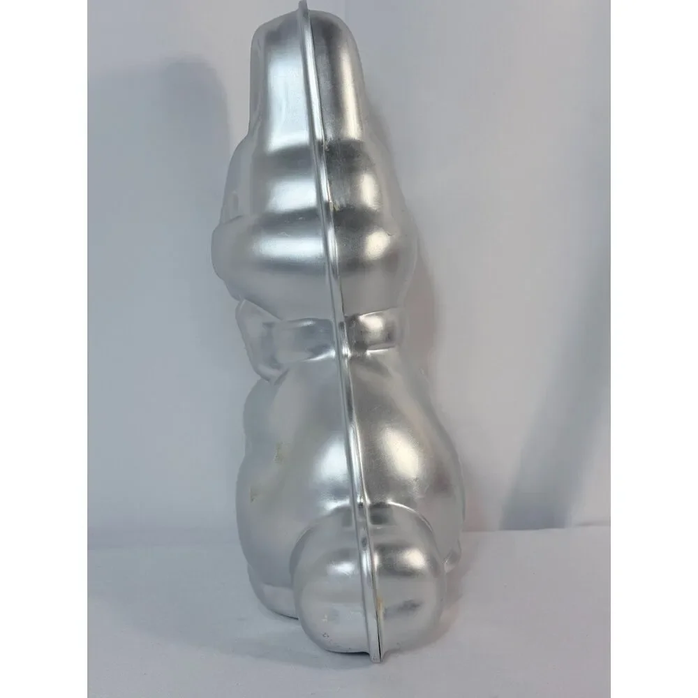 VTG Wilton Blushing Bunny 3D Cake Pan Two Piece Easter 1984 Aluminum Baking